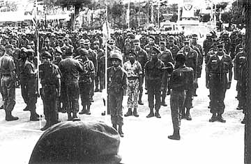 Lễ gắn huy chương Nhnh Dương Liễu cho Tiểu đon tại Sc Trăng, 1965